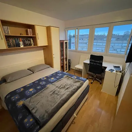 Apartman Adriana *